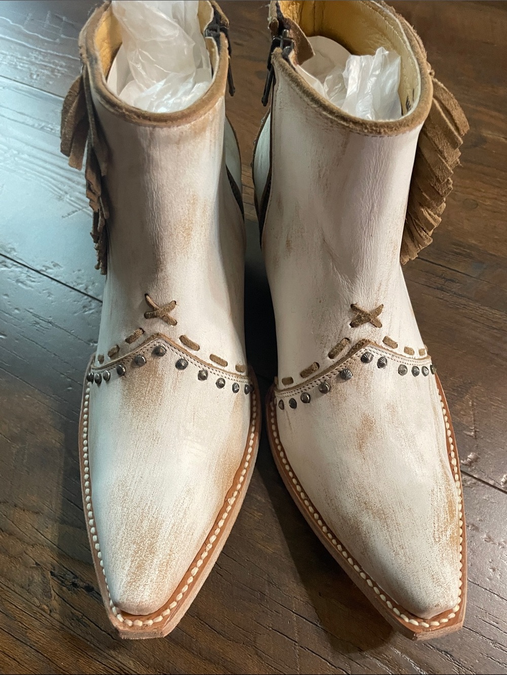 Old Gringo White Fringe Studded Western Ankle Boots - Picture 4 of 4
